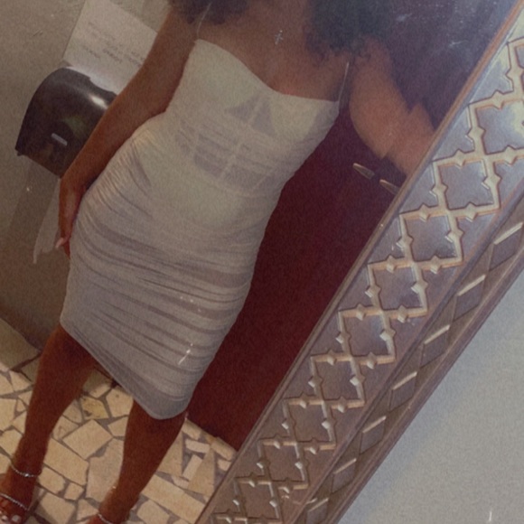 Dress - Picture 3 of 4